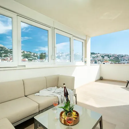 Penthouse Nika Apartamento Podstrana