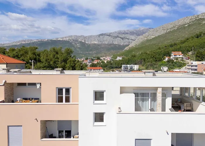 Penthouse Nika *